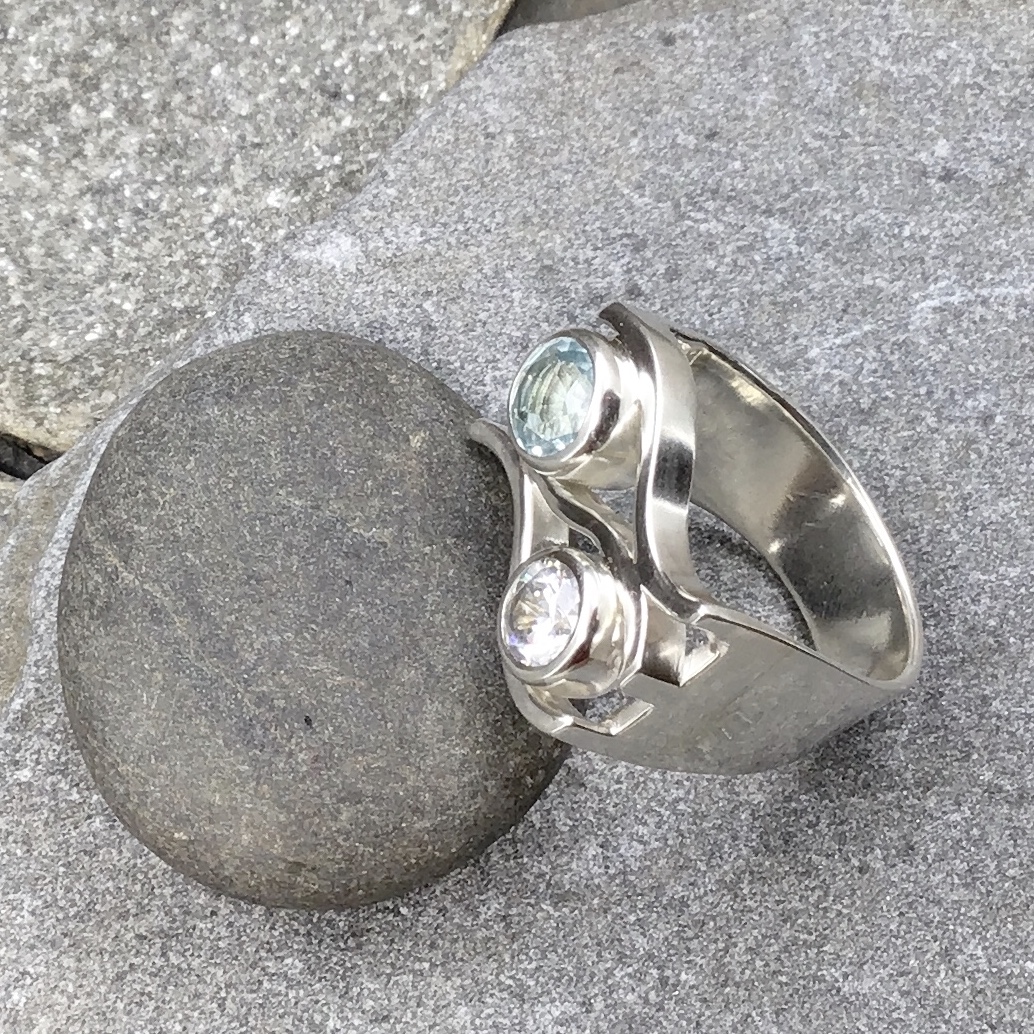 Aquamarine & Cubic Zirconia Ring – Size 7.5 – Argentium Silver Flag Band - Image 4