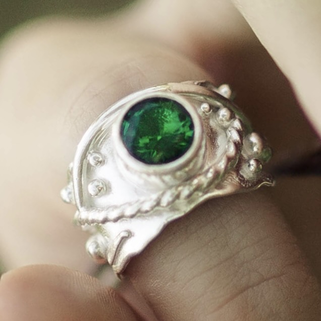 Green Topaz Ring – Size 6.75 – Argentium Silver Water Band – 2.5 Carat - Image 4