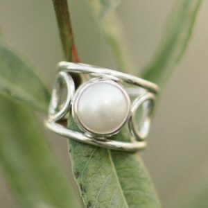 Pearl Ring – Size 8.25 – Argentium Silver Boulder Band – 8.5 Carat