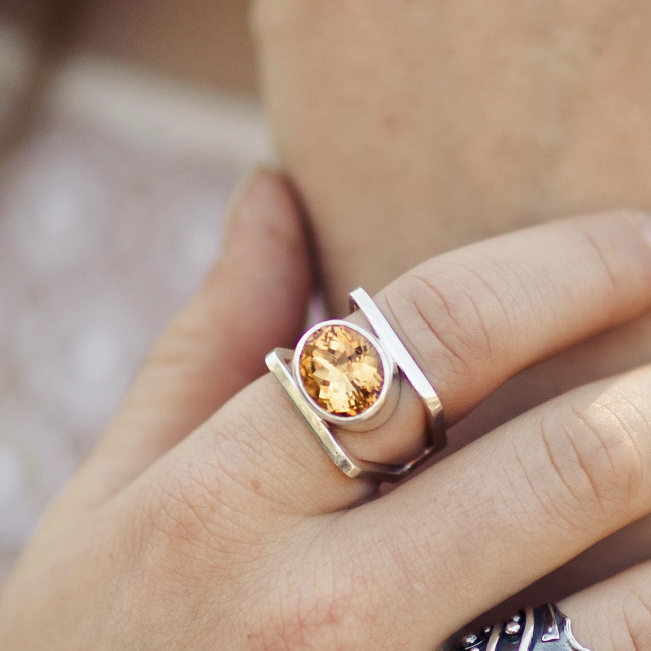 citrine ring - size 8.75 - square double-band - 8.5 carat - Image 4