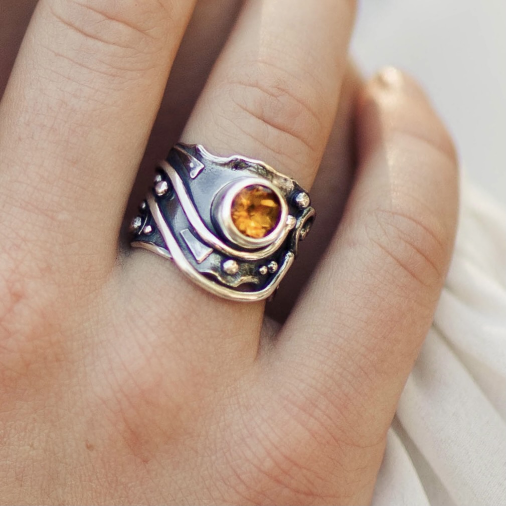 Citrine Ring – Size 8.75 – Argentium Silver Waves – 2 Carat - Image 4
