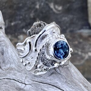 London topaz ring - size 7.25 - Argentium silver waves - 2.5 carat