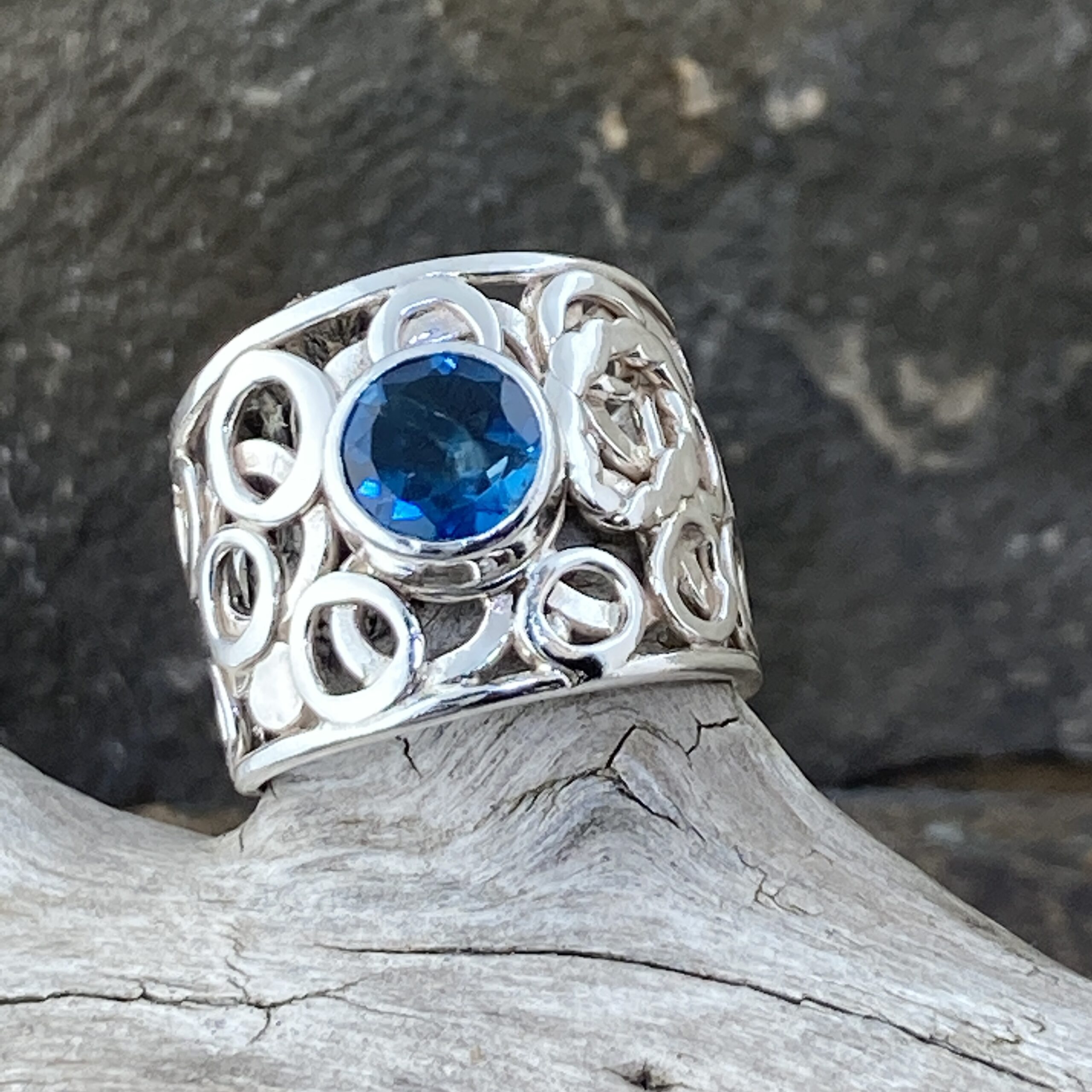 London Blue Topaz Ring – Size 8.5 – Argentium Silver Pebbles Band – 2.5 Carat - Image 3