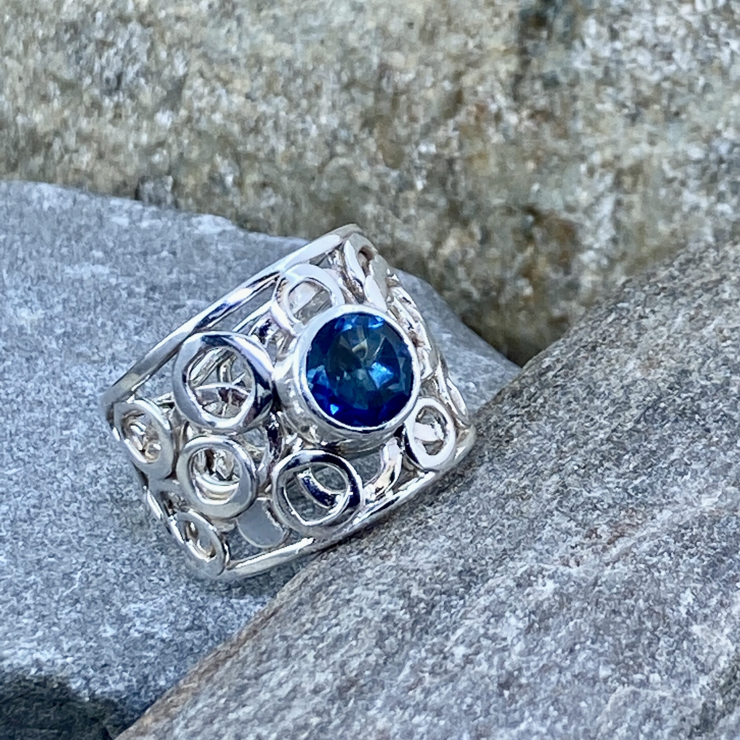 London Blue Topaz Ring – Size 8.5 – Argentium Silver Pebbles Band – 2.5 Carat - Image 2