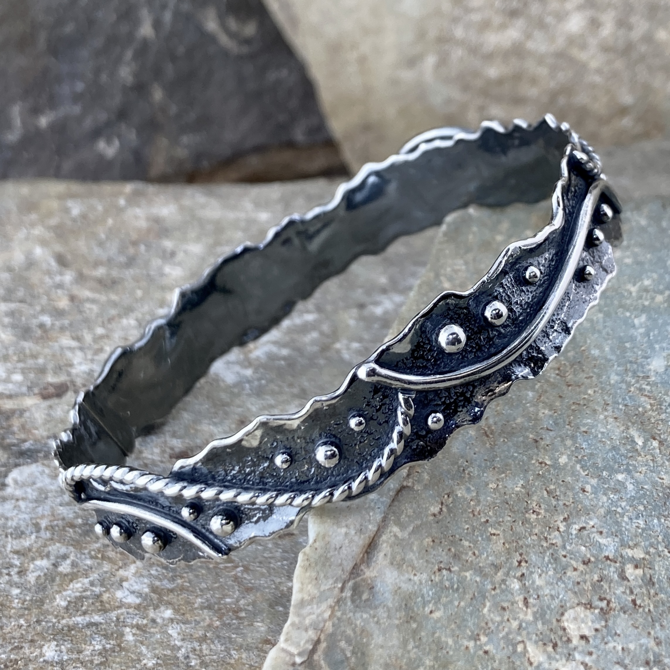 Argentium Silver Waves Bangle – Small – Antique