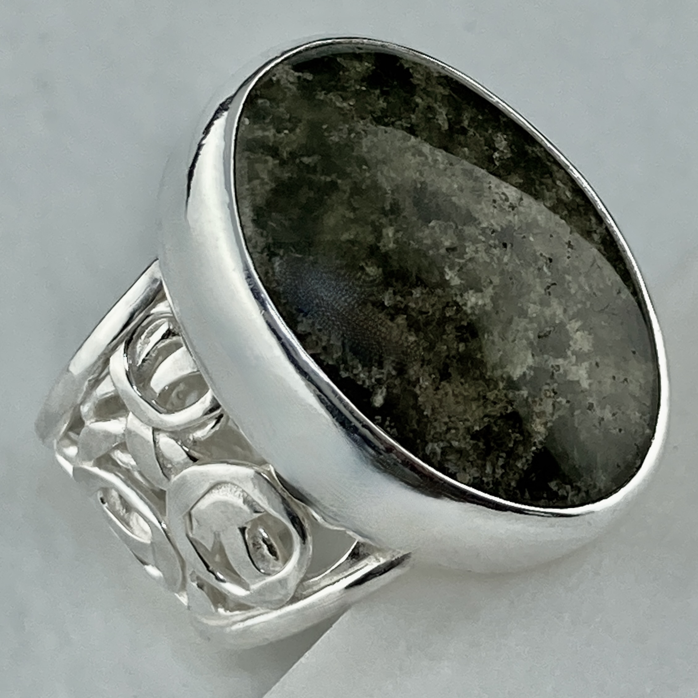 Grossular Garnet Ring – Size 8.25 – Argentium Silver Pebbles Band - Image 3