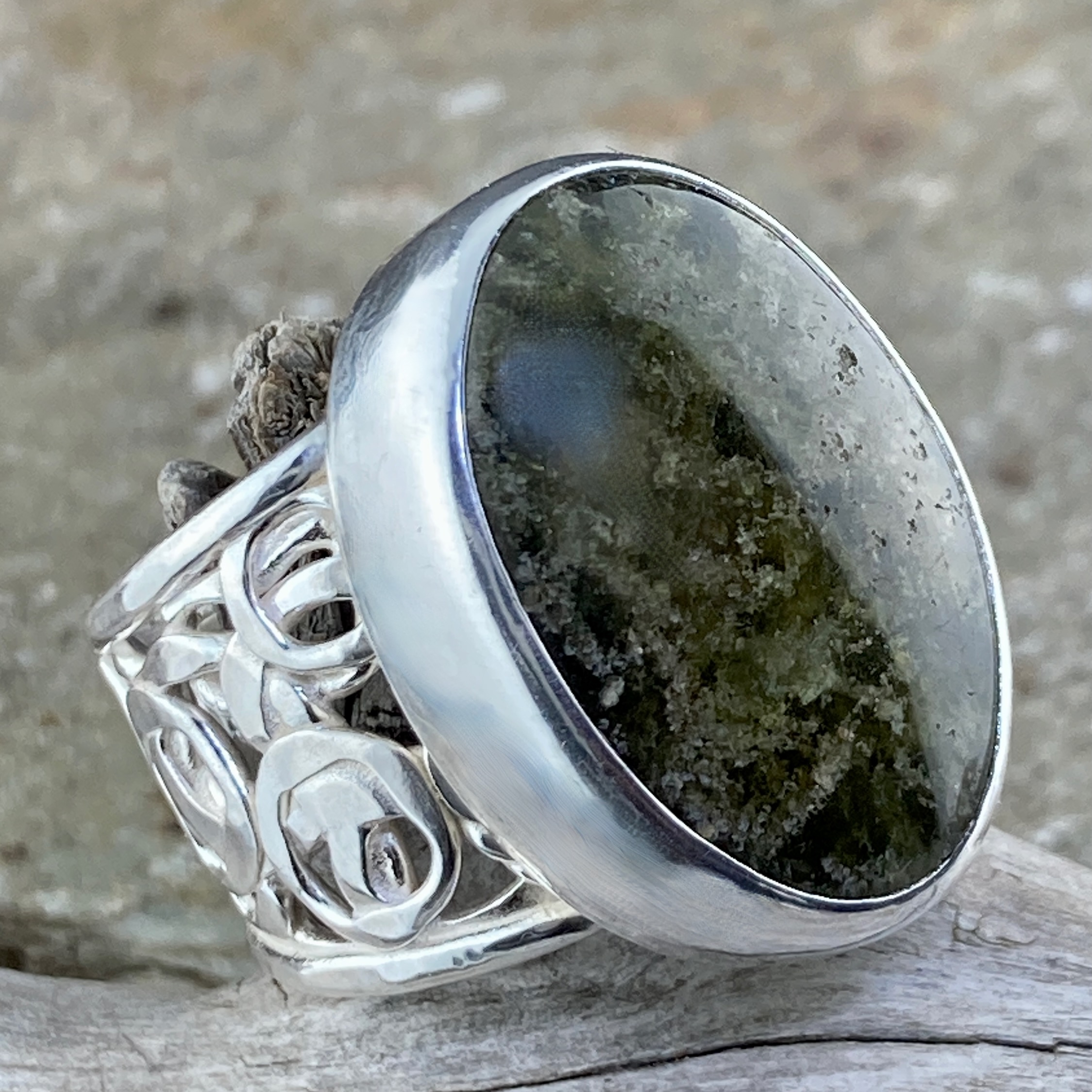 Grossular Garnet Ring – Size 8.25 – Argentium Silver Pebbles Band