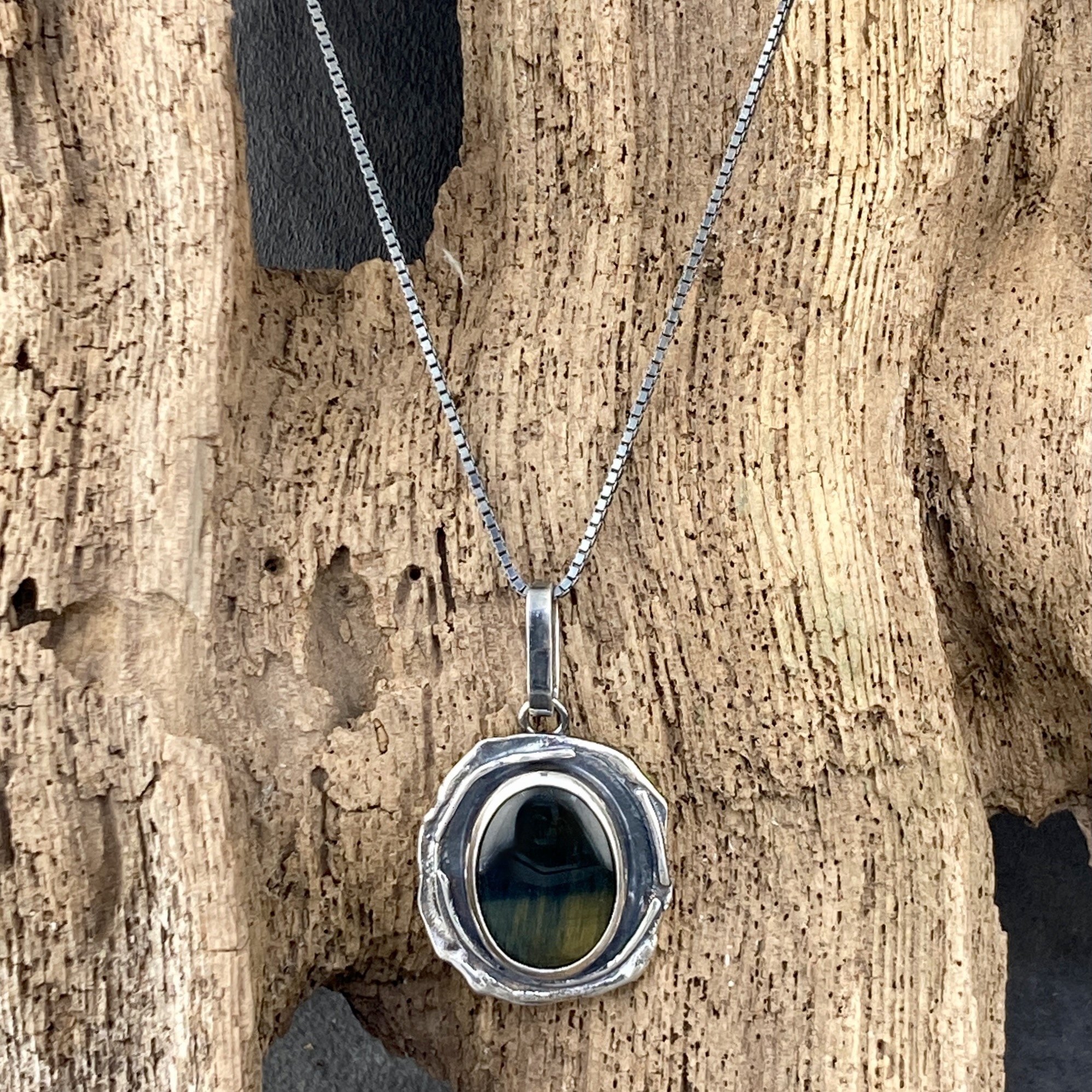 hawk's eye pendant - Argentium silver wax seal - antique - Image 2