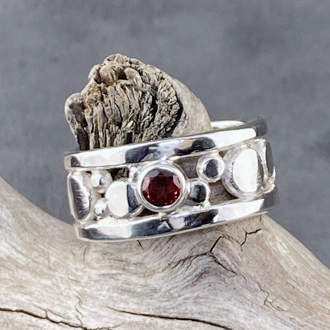 garnet ring - size 8 - Argentium silver flat granules - Image 3