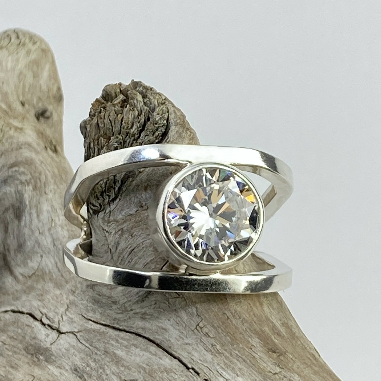 cubic zirconia ring - size 11.75 - Argentium silver octagon double-band - 7 carat - Image 3