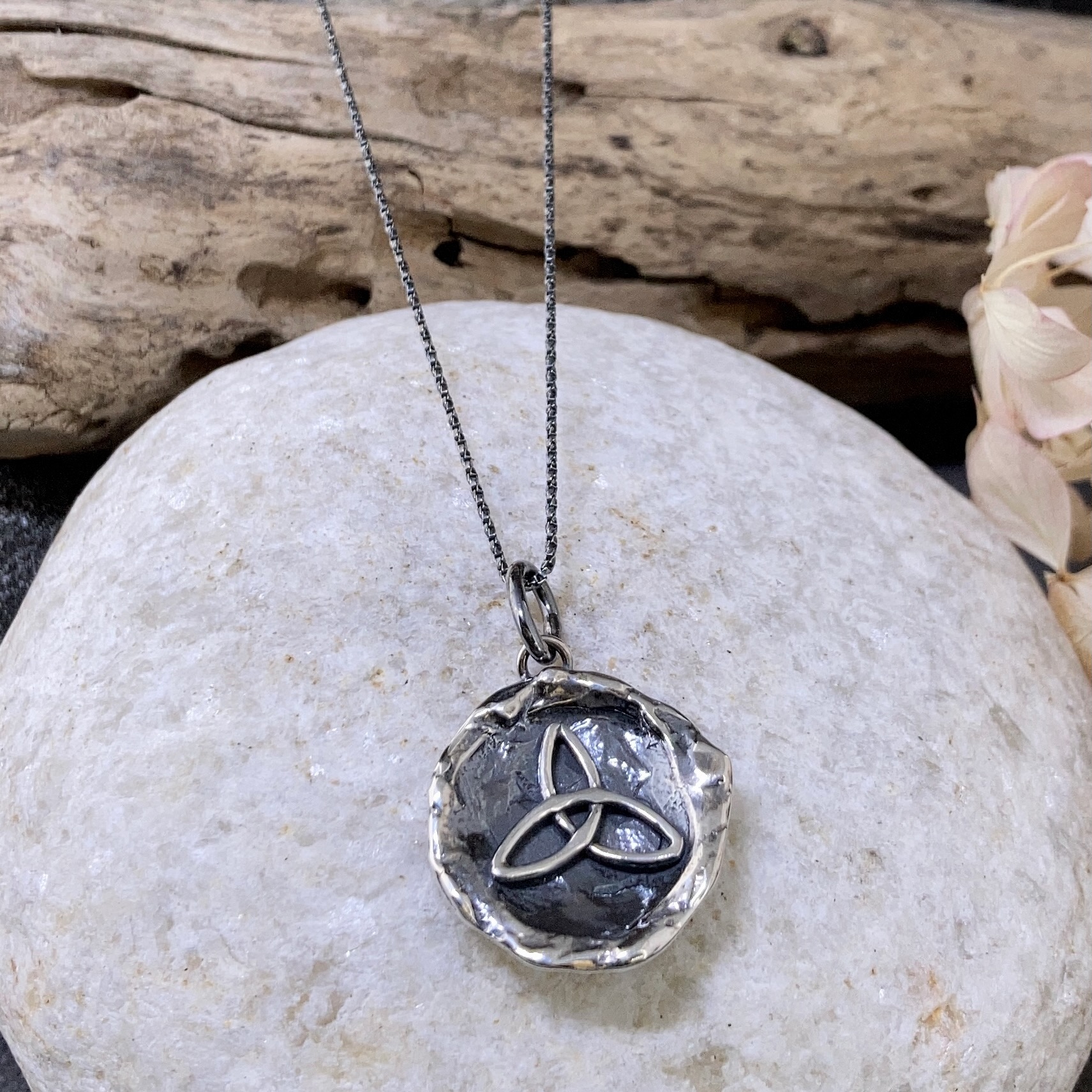 Trinity knot pendant - Argentium silver wax seal - antique - Image 2