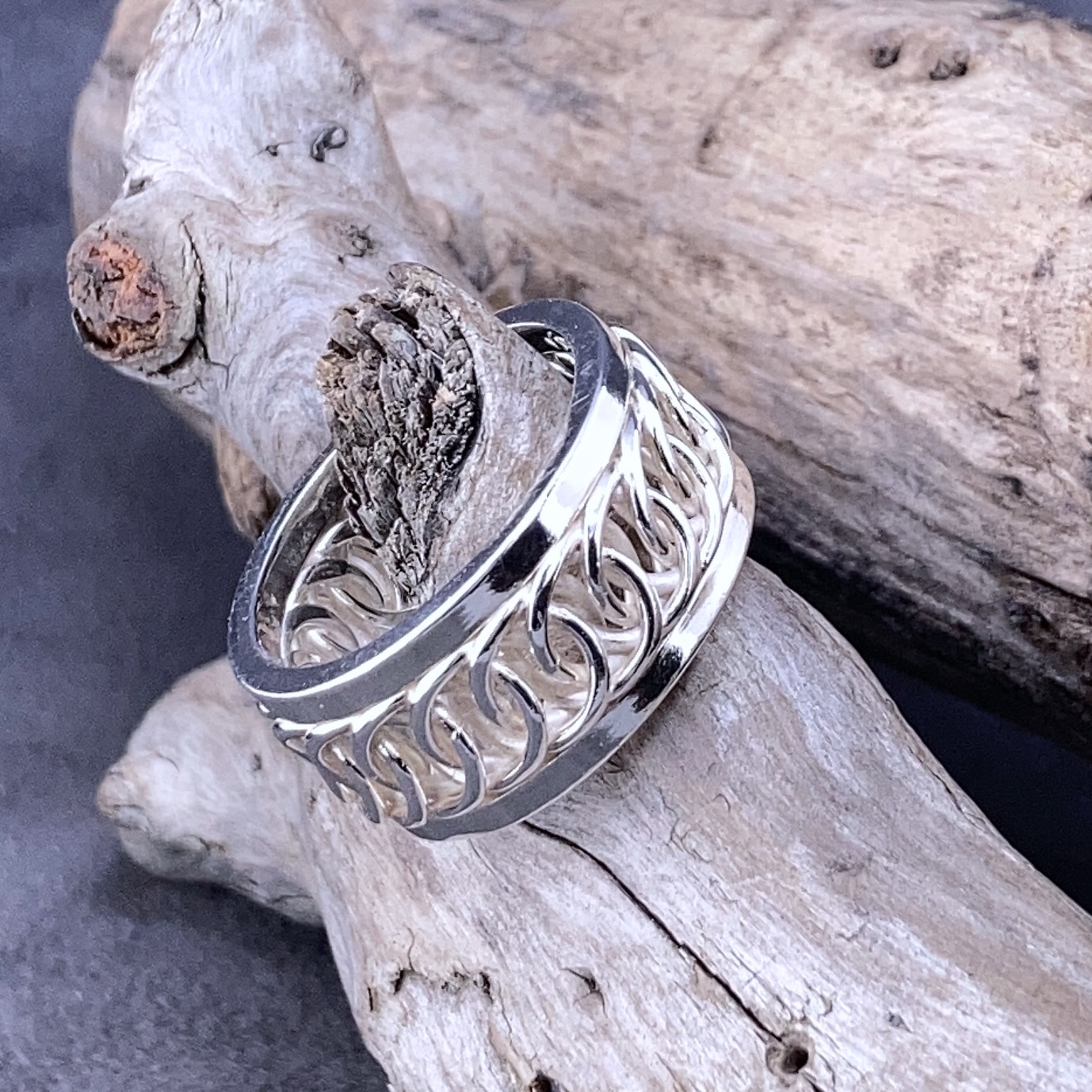 chain maille ring - size 9.5 - Argentium silver fused band