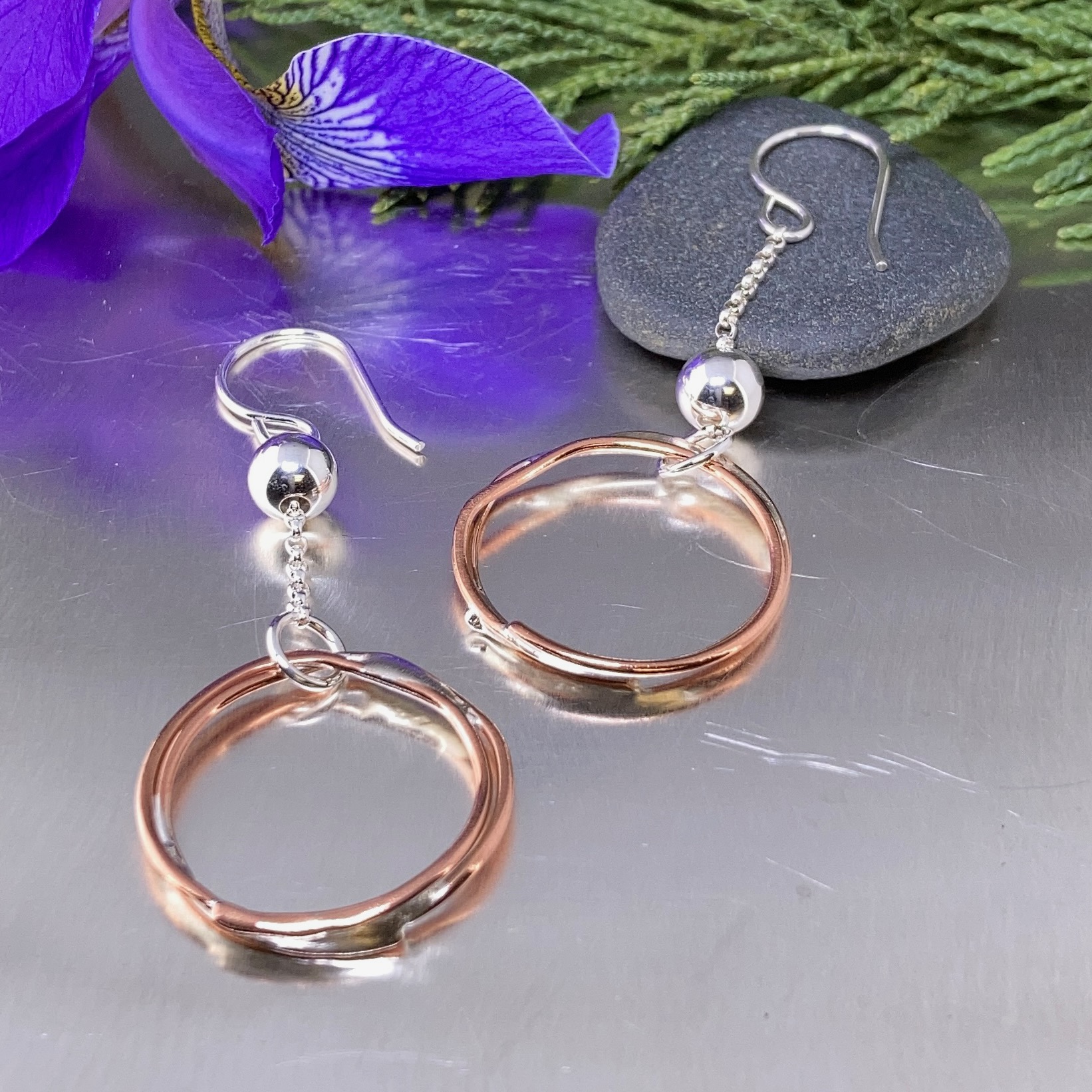 copper freeform circle earrings - with chain - Image 3