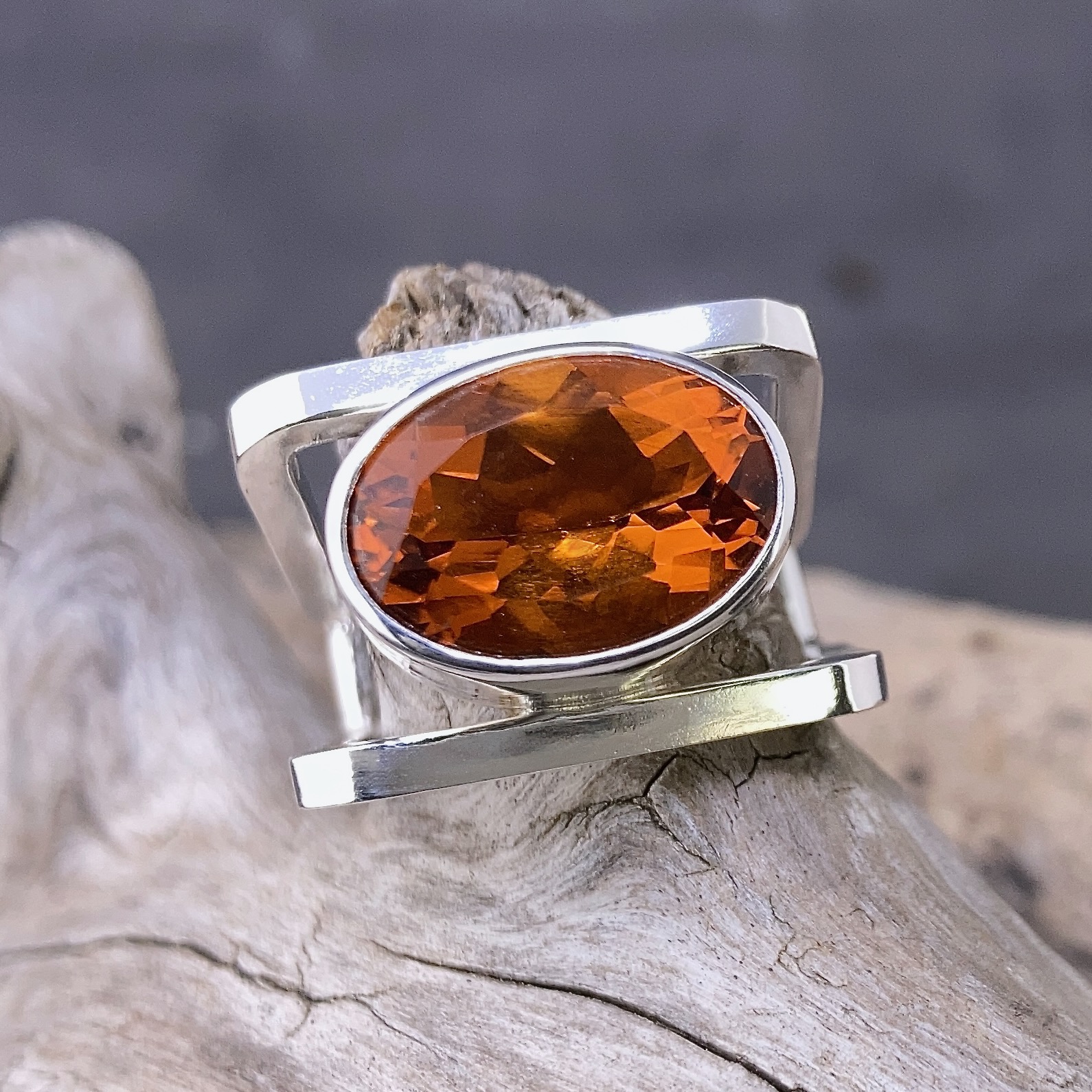 citrine ring - size 8 - Arg. Silver - 7.5 carat - sqaure double-band