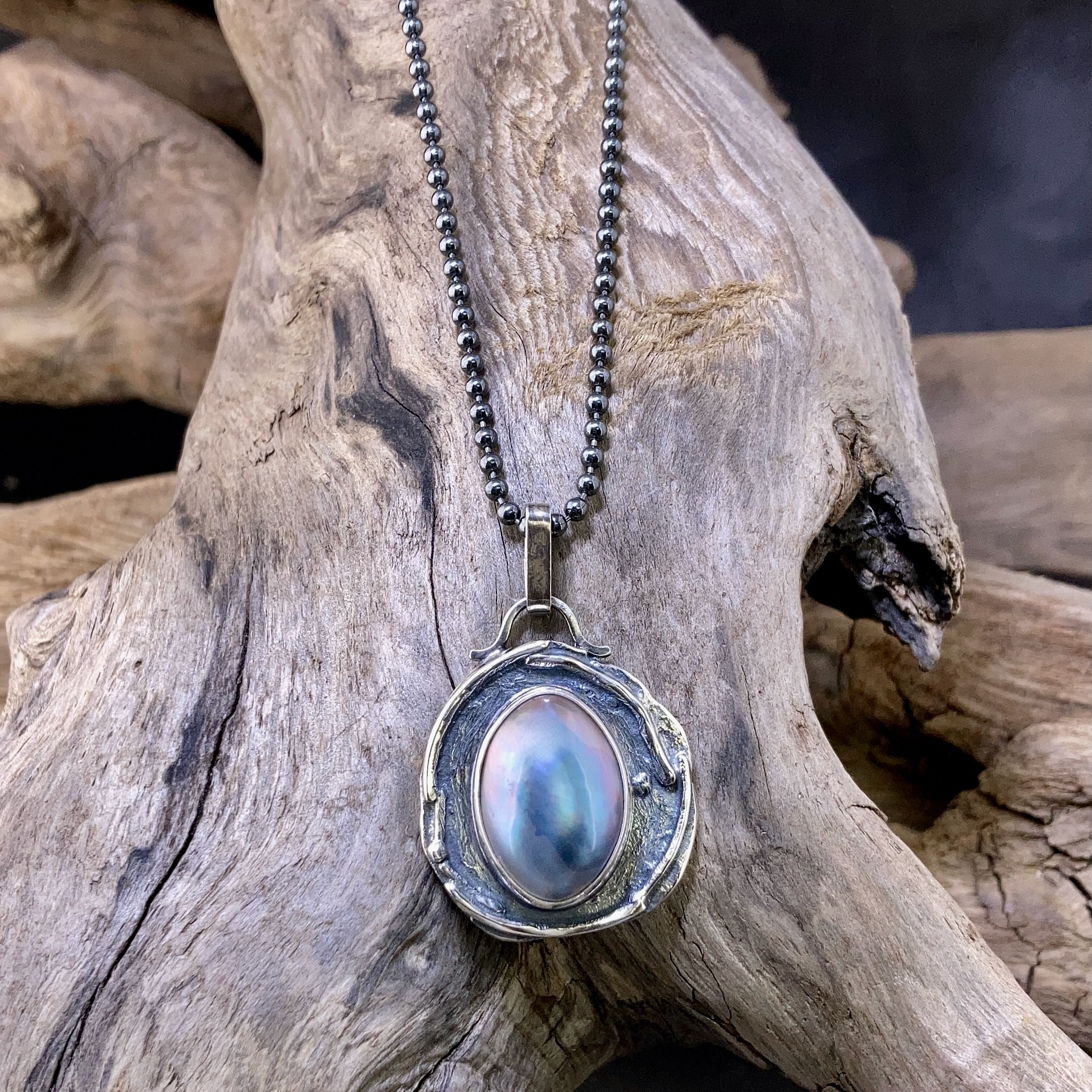 mabe' pearl pendant - Argentium silver wax seal - Image 3