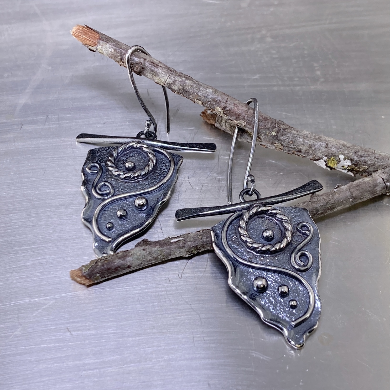 waves earring - triangle - antique Argentium silver - Image 4