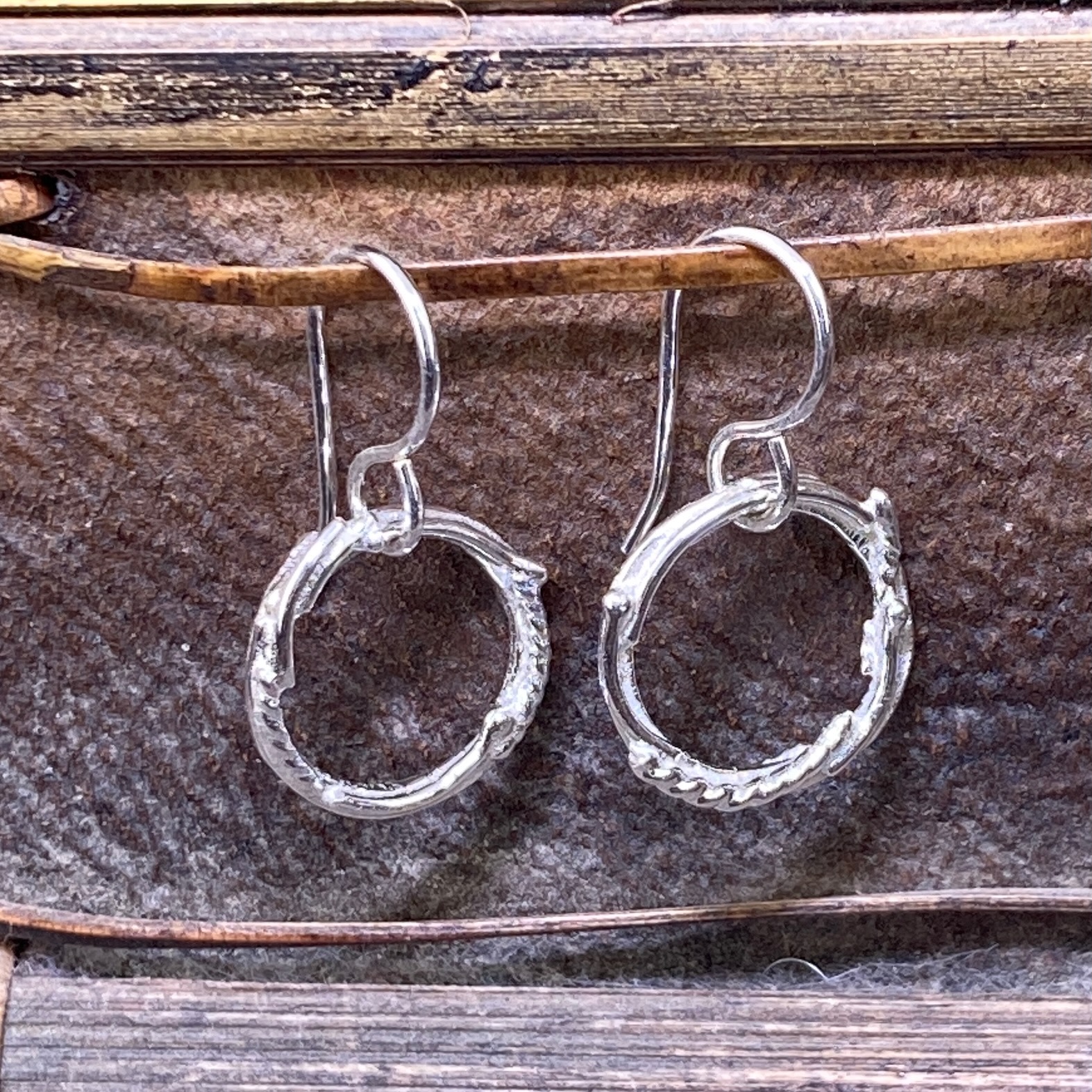 freeform circle earrings - Argentium silver - small - Image 3
