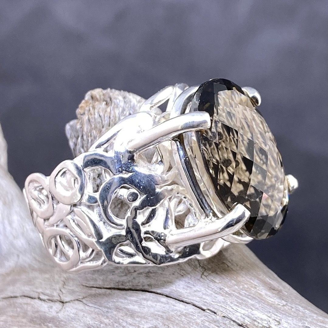 Smoky Quartz Ring – Size 11.25 – Argentium Silver Pebbles Band – 13 Carat - Image 3