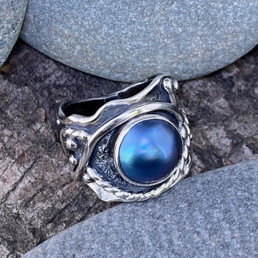 Black Pearl Ring – Size 5.75 – Argentium Silver Waves – 9 Carat - Image 4