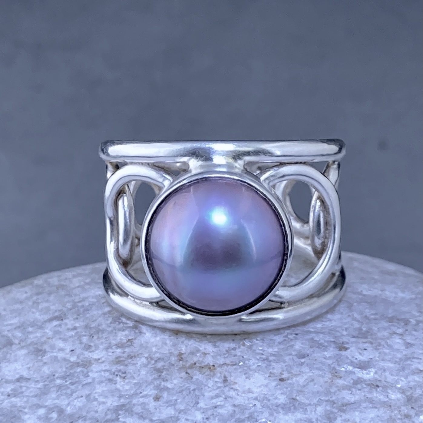 Mabe’ Pearl Ring – Size 9.25 – Argentium Silver Boulder Band - Image 3