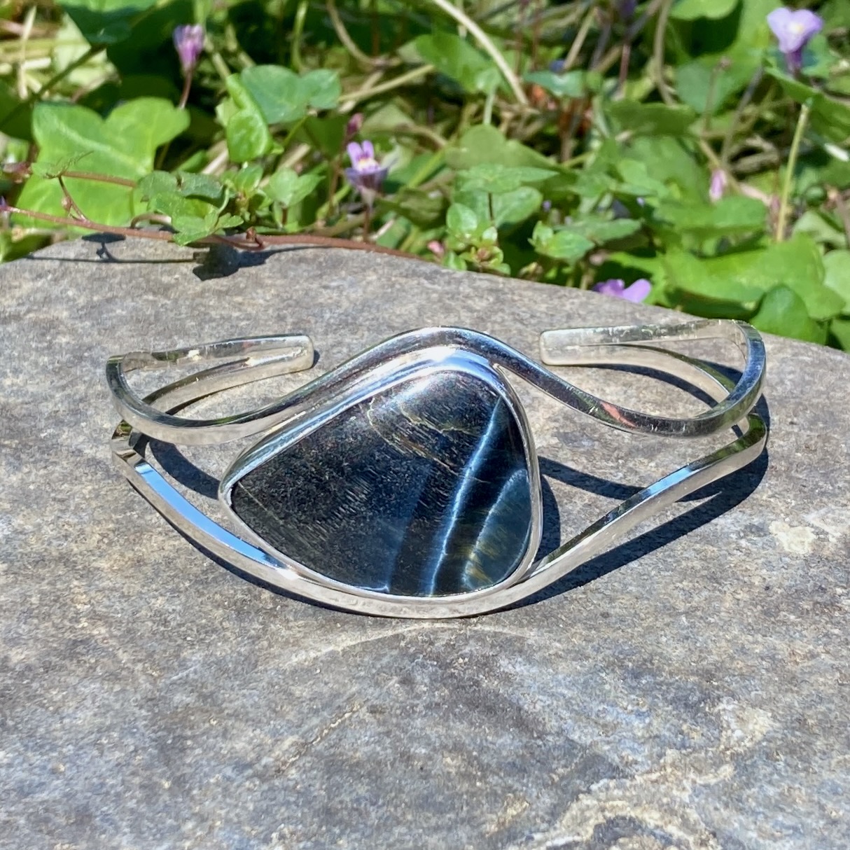 Hawk’s Eye Argentium Silver Cuff Bracelet – Large - Image 3