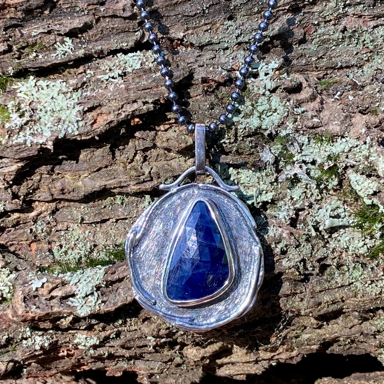 sapphire pendant – Argentium silver wax seal – antique - Image 3