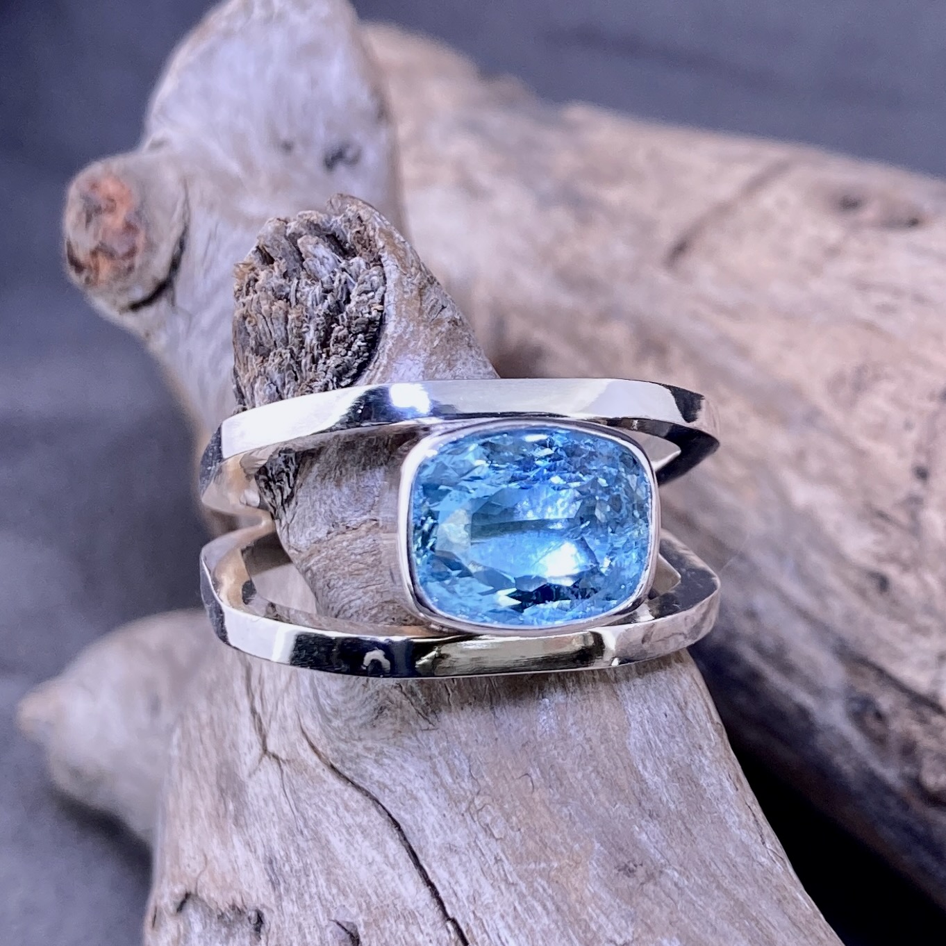 Aquamarine Ring – Size 11.75 – Argentium Octagon Double-Band – 3.45 carat - Image 4
