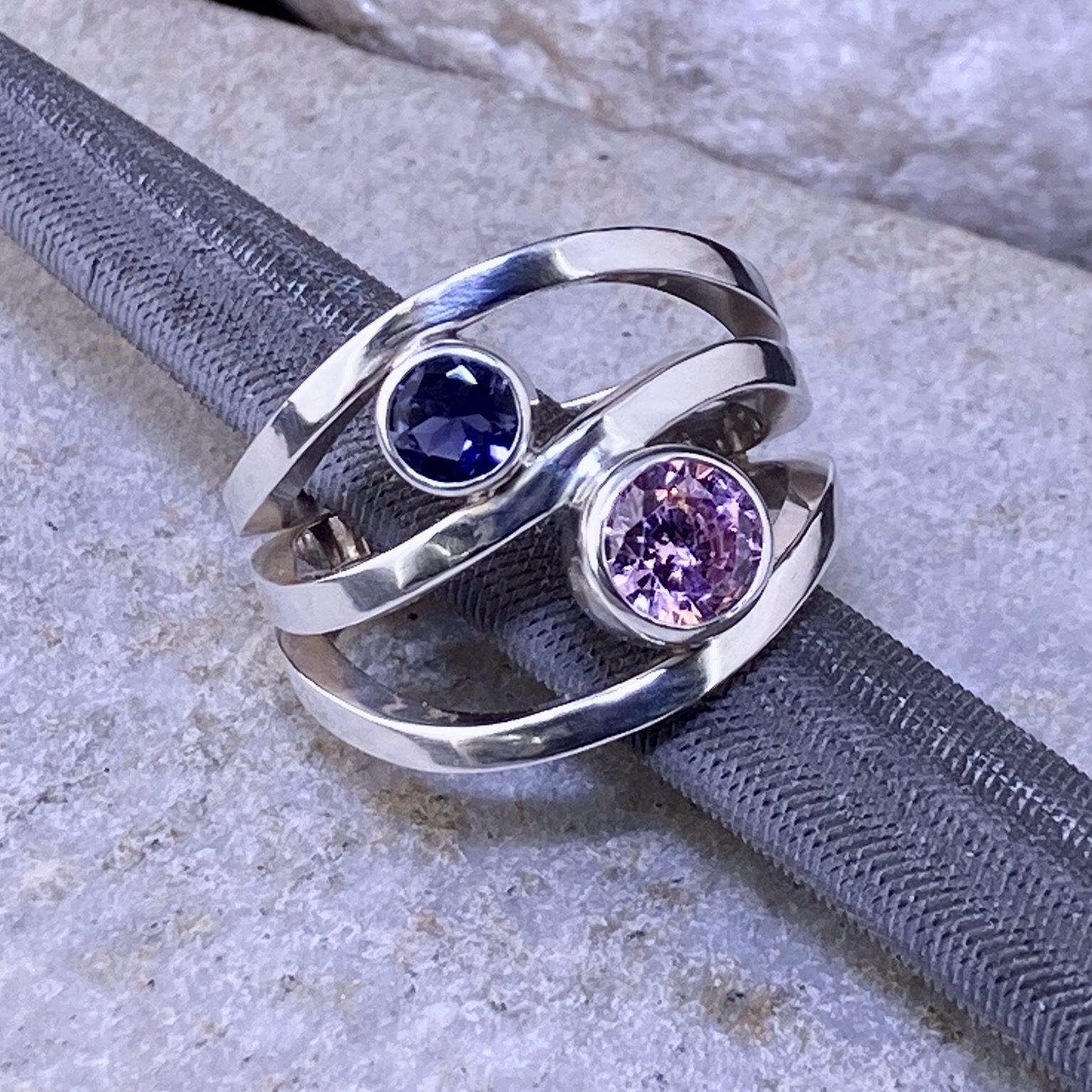 Pink Cubic Zirconia & Iolite Ring – Size 8.25 – Wind Design - Image 4