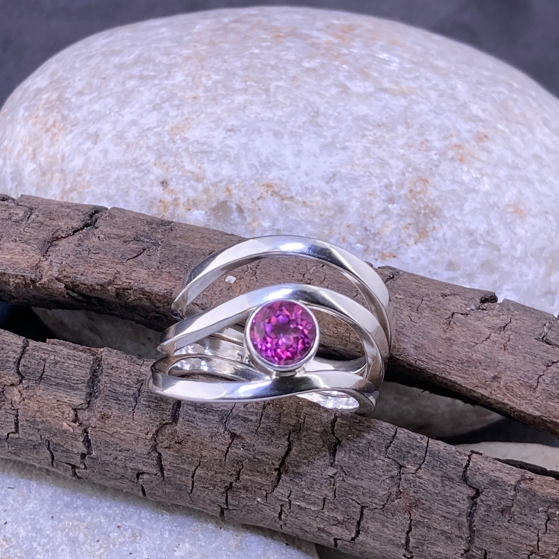 Pink Topaz Ring – Size 9.5 – Wind Design – 1.5 Carat - Image 3