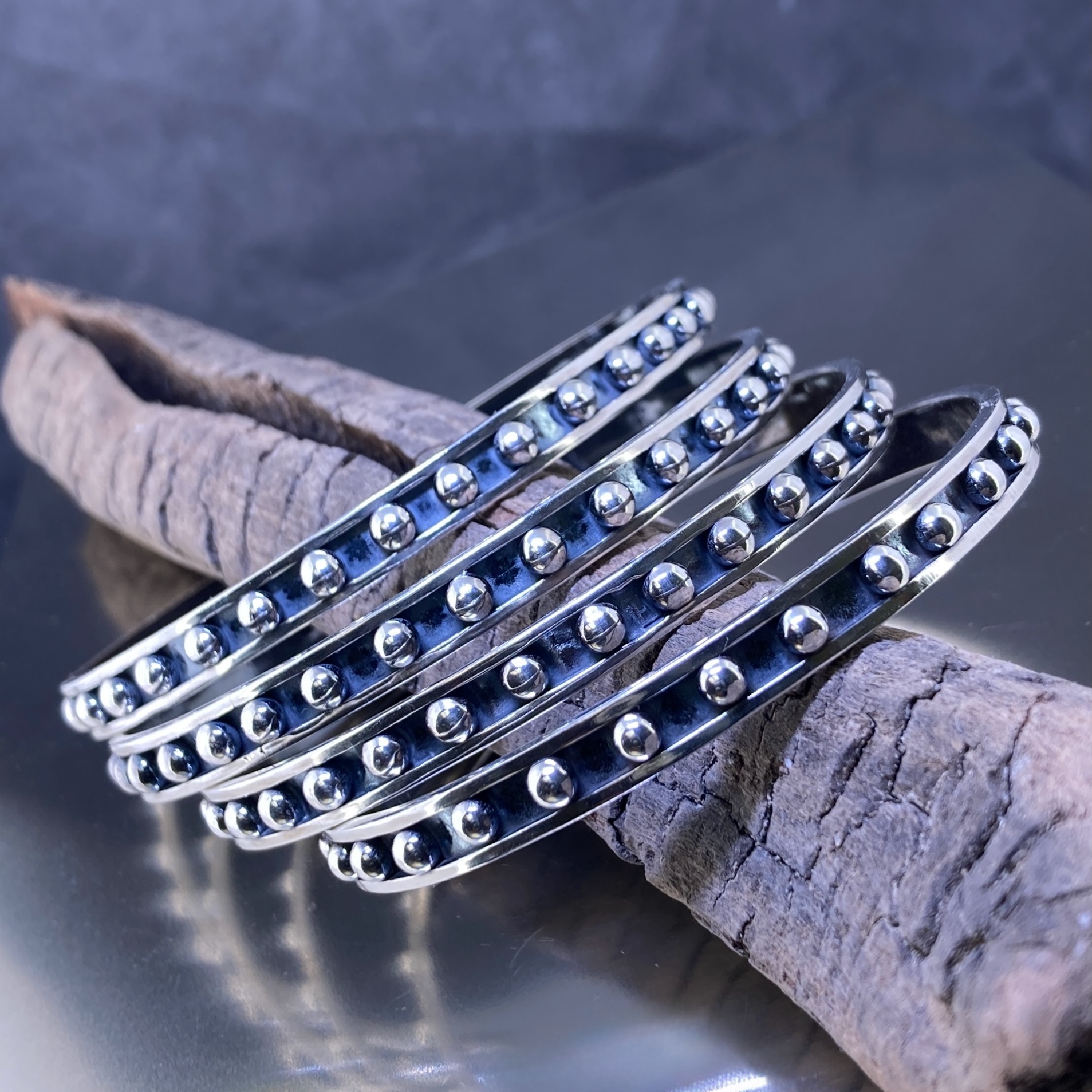 Granule Bangle – Argentium Silver 940 – Antique Finish